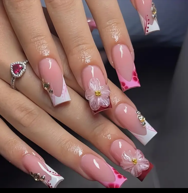 Pink Floral Press-On Nail Set