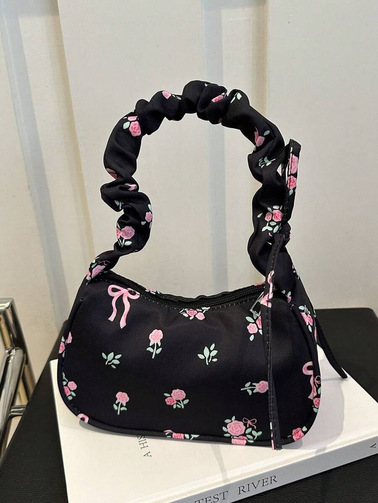  Ribbon Shoulder Bag